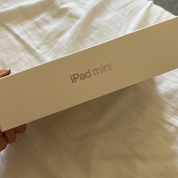 Apple Ipad Mini Box 6th generation 64kb - Picture 2 of 6